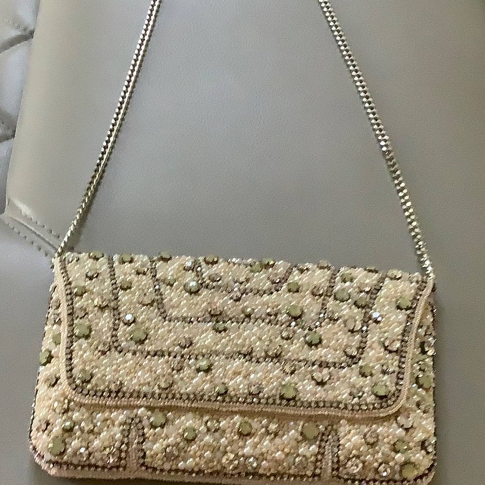 Mary Frances authentic and unique handbag color pearl